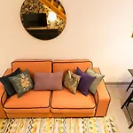 Beautiful House With Patio In Heart! * Lizbona