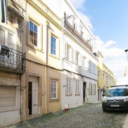 Beautiful House With Patio In Heart! *