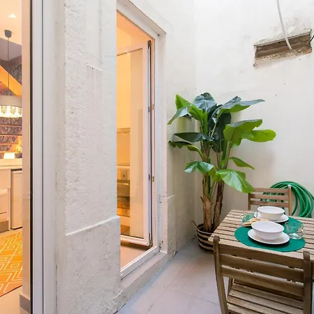 Apartmán Beautiful House With Patio In Heart!