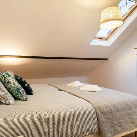 Apartment Beautiful House With Patio In Heart! Lisbon